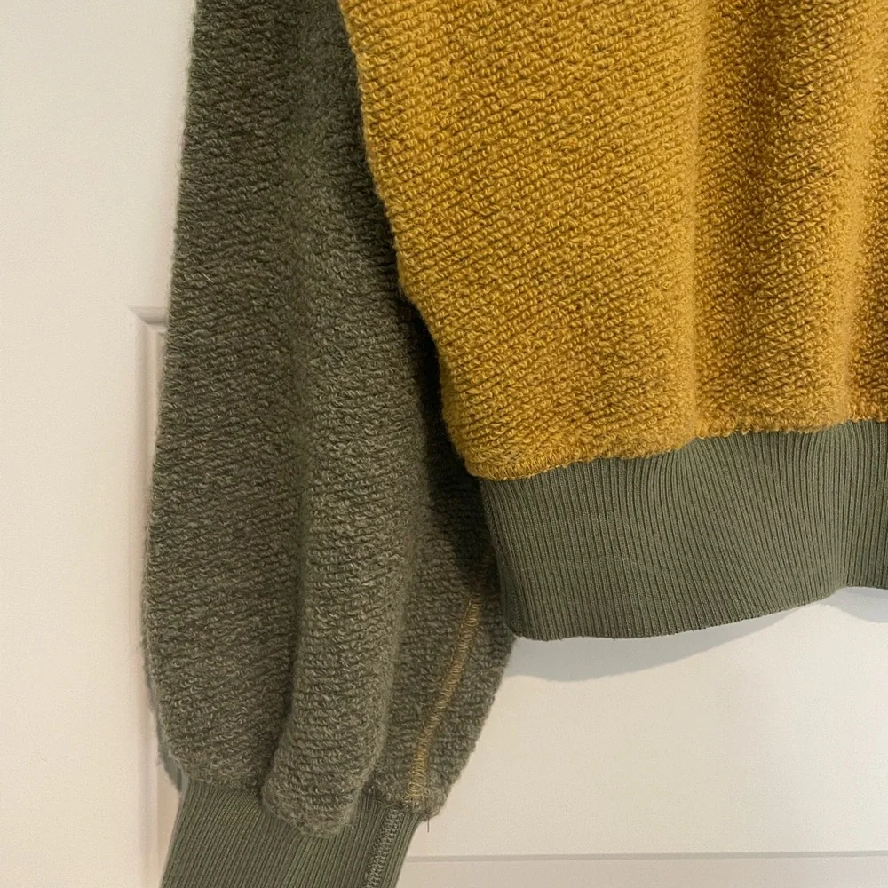 Colorblock Sweater - Picture 3 of 3